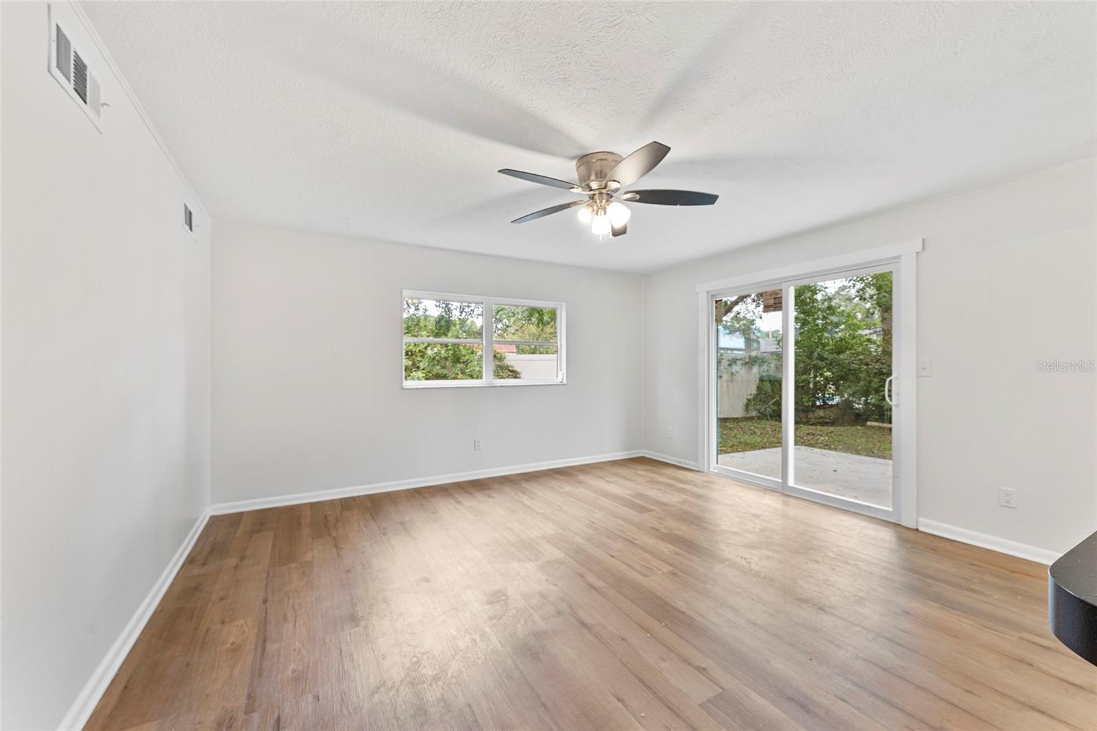 OAK HILL - Residential