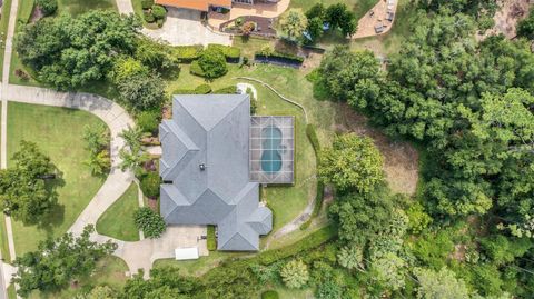 A home in LAKE MARY