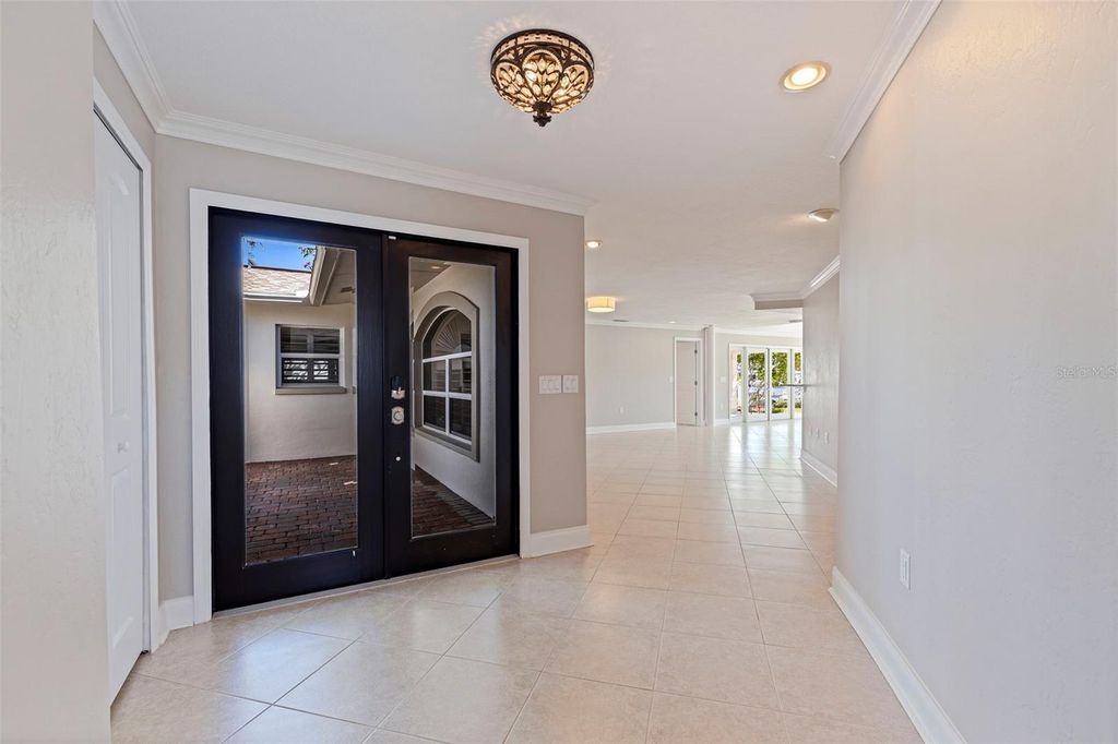 Photo of 11225 4th Street E, Treasure Island, FL 33706 (MLS # TB8399216)