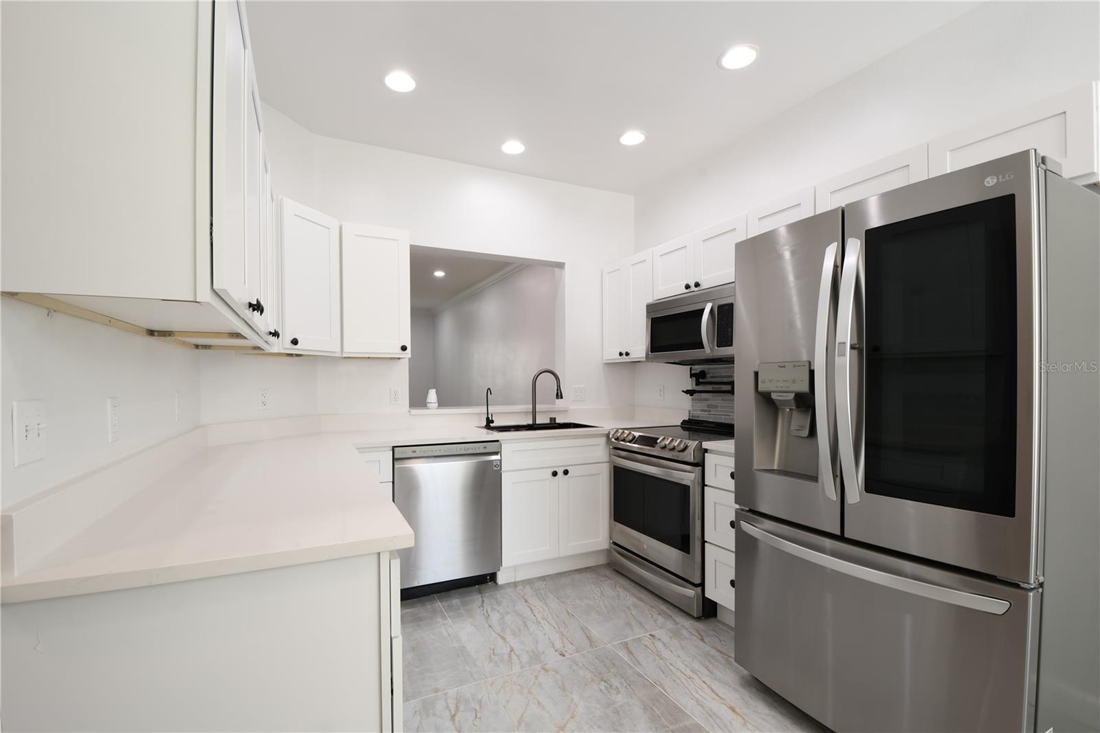 3030 CLUBVIEW DRIVE GE