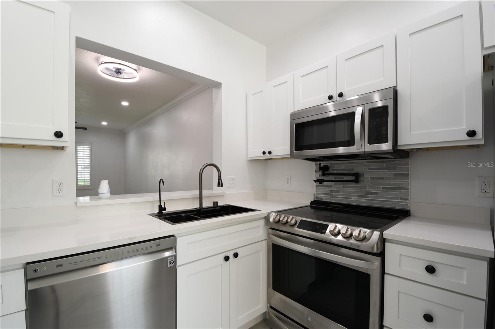 3030 CLUBVIEW DRIVE GE