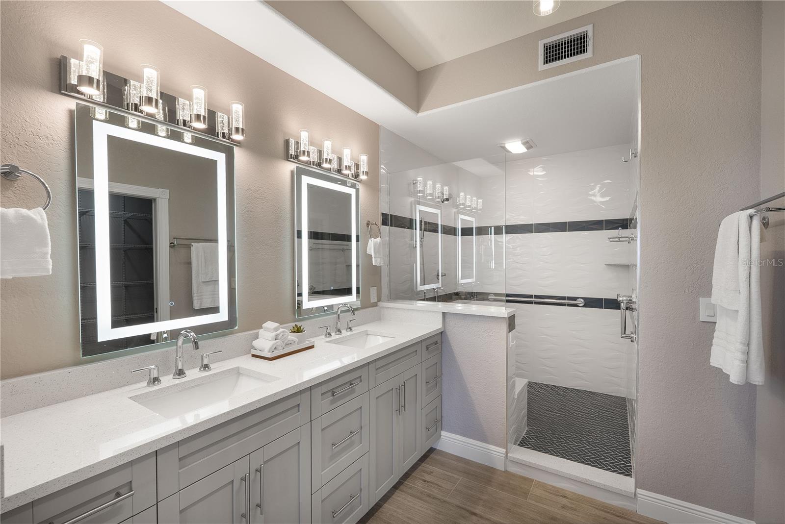 THE WATERFRONT ON VENICE ISLND - Residential