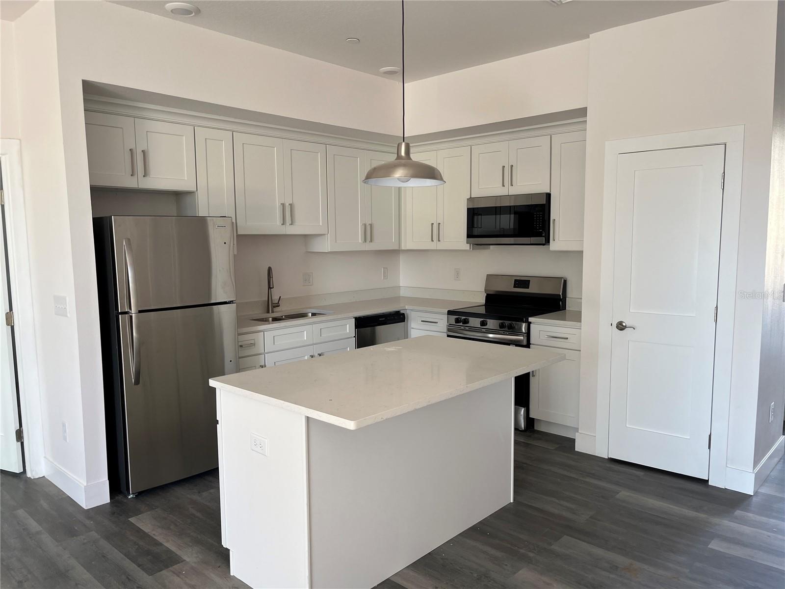 BANZA BANZA - Residential Lease