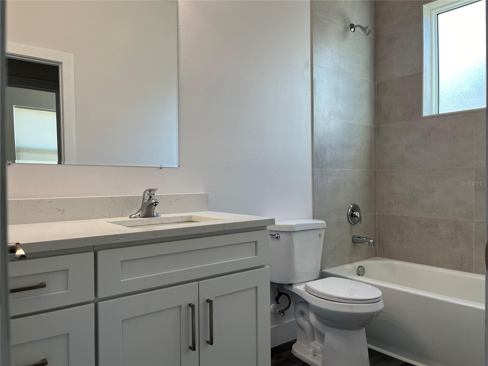 BANZA BANZA - Residential Lease