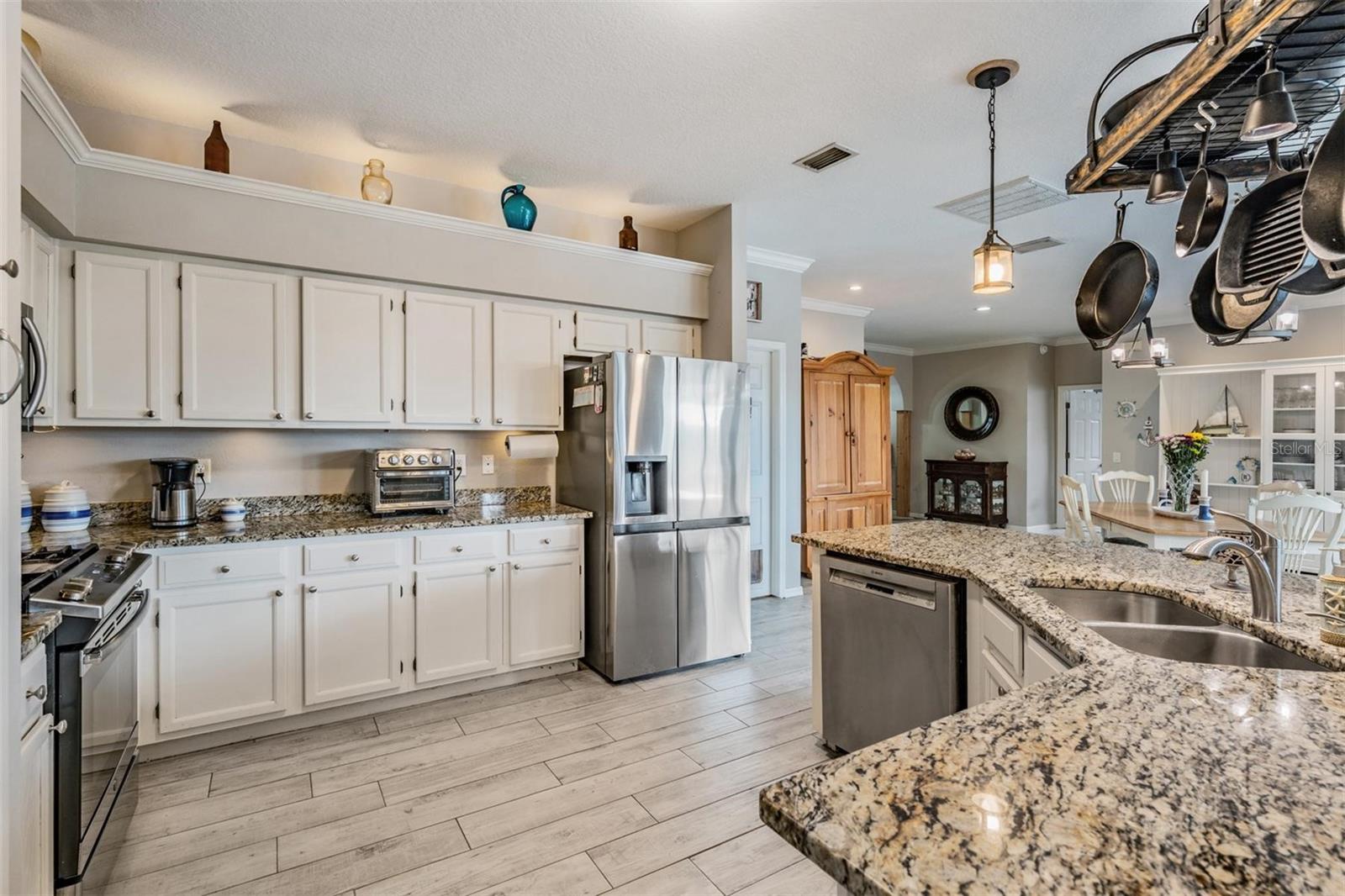 15922 MUIRFIELD DRIVE