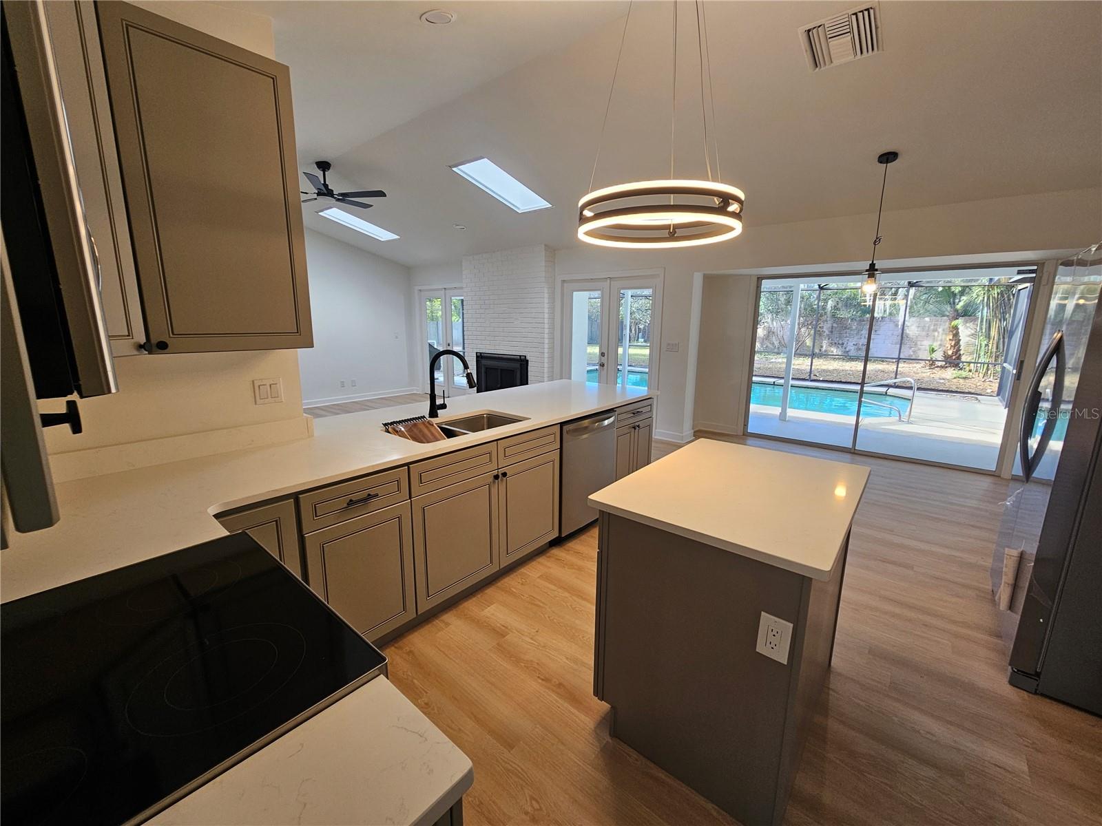 SPRING VALLEY CHASE - Residential