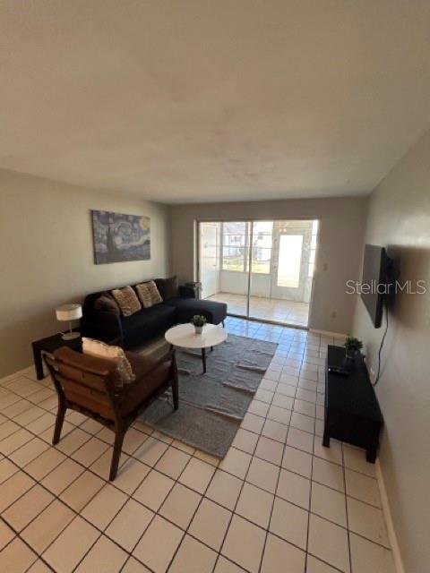 GARDENS BEACON SQUARE CONDO02 - Residential Lease