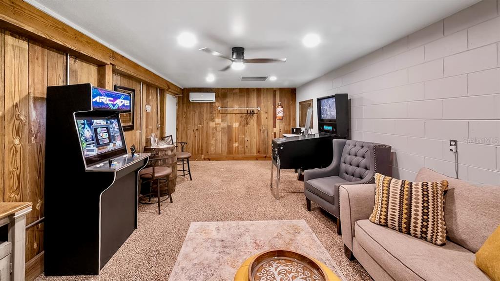 SANFORD FARMS - Residential