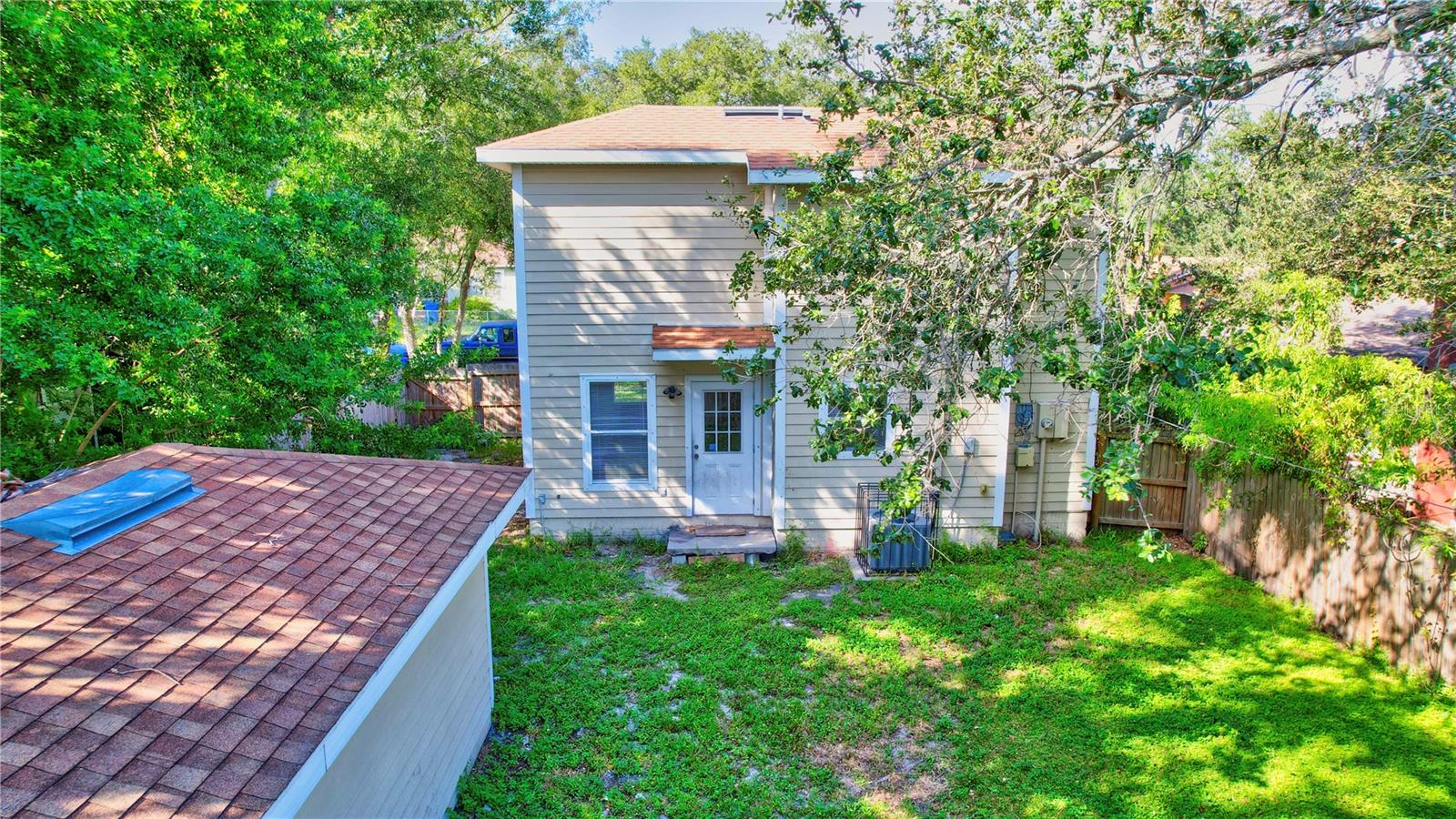 BUENA VISTA - Residential Lease