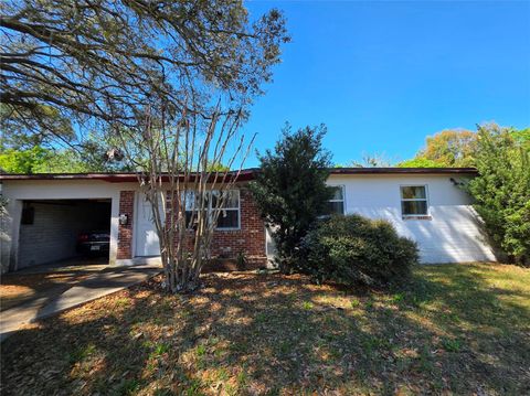 Photo of 720 Berkshire Road, Daytona Beach, FL 32114 (MLS # NS1087703)