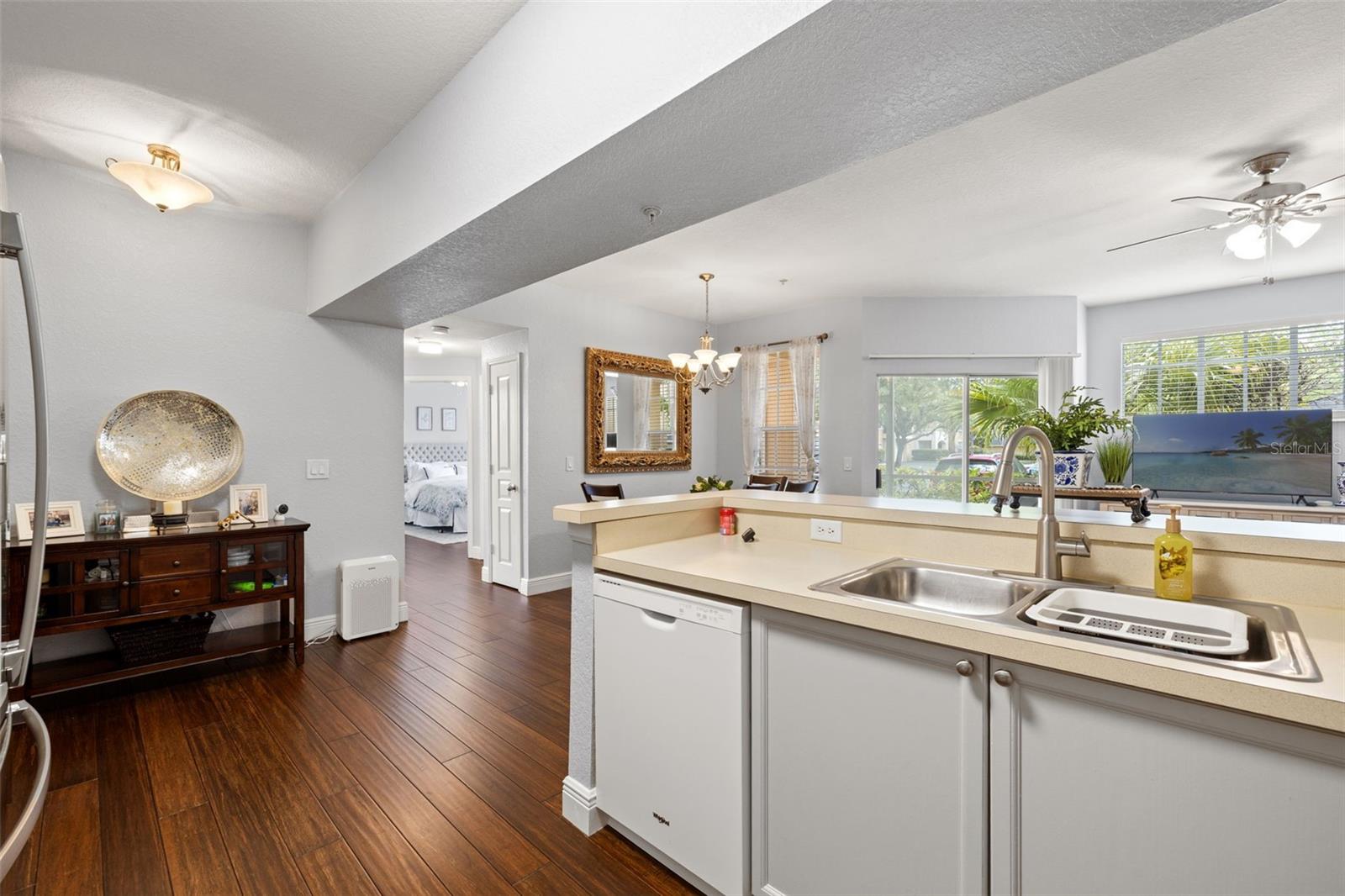 OXFORD PLACE AT TAMPA PALMS - Residential