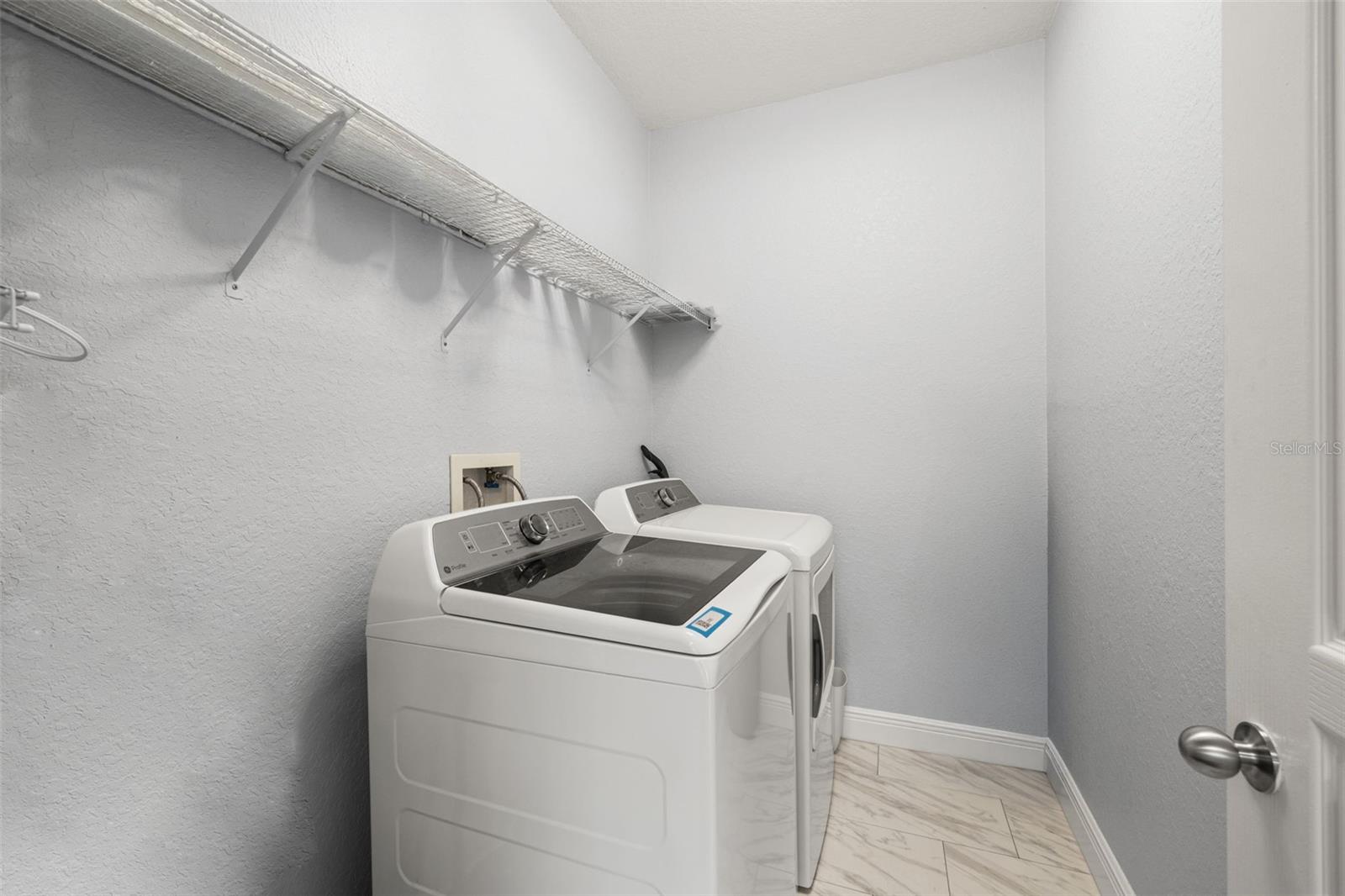 OXFORD PLACE AT TAMPA PALMS - Residential