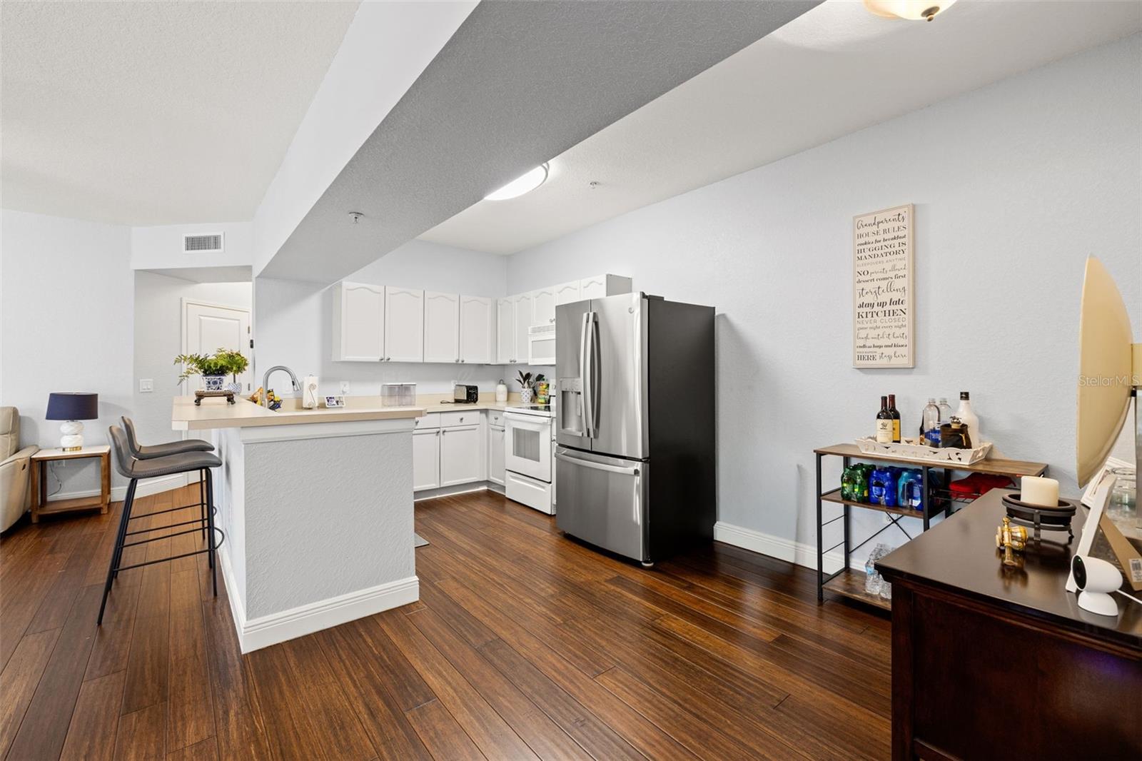 OXFORD PLACE AT TAMPA PALMS - Residential