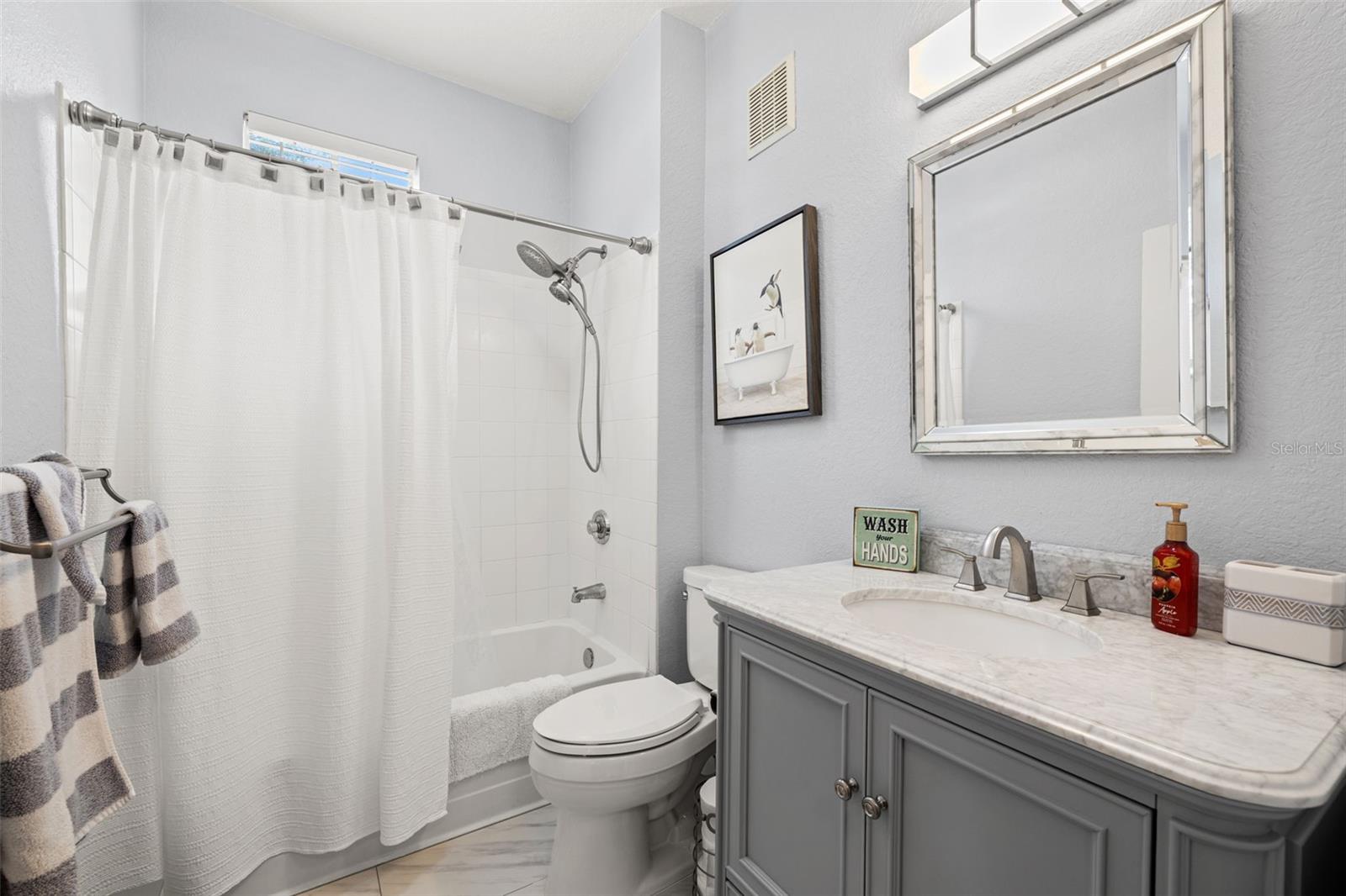 OXFORD PLACE AT TAMPA PALMS - Residential