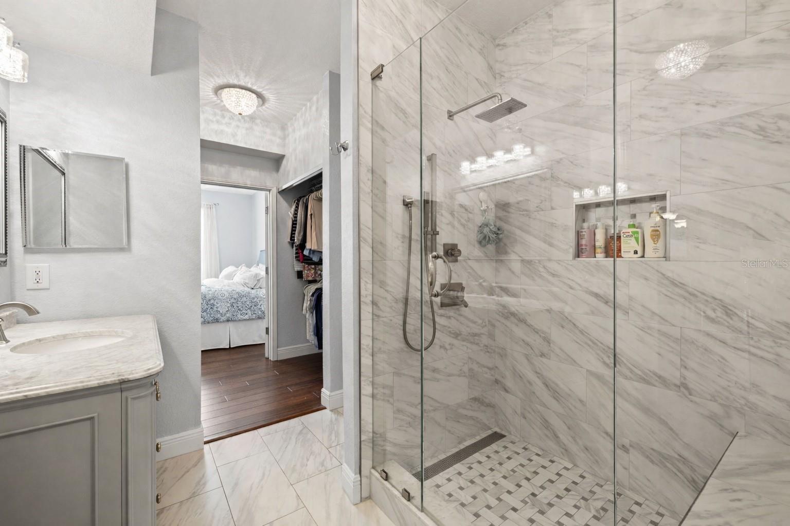 OXFORD PLACE AT TAMPA PALMS - Residential