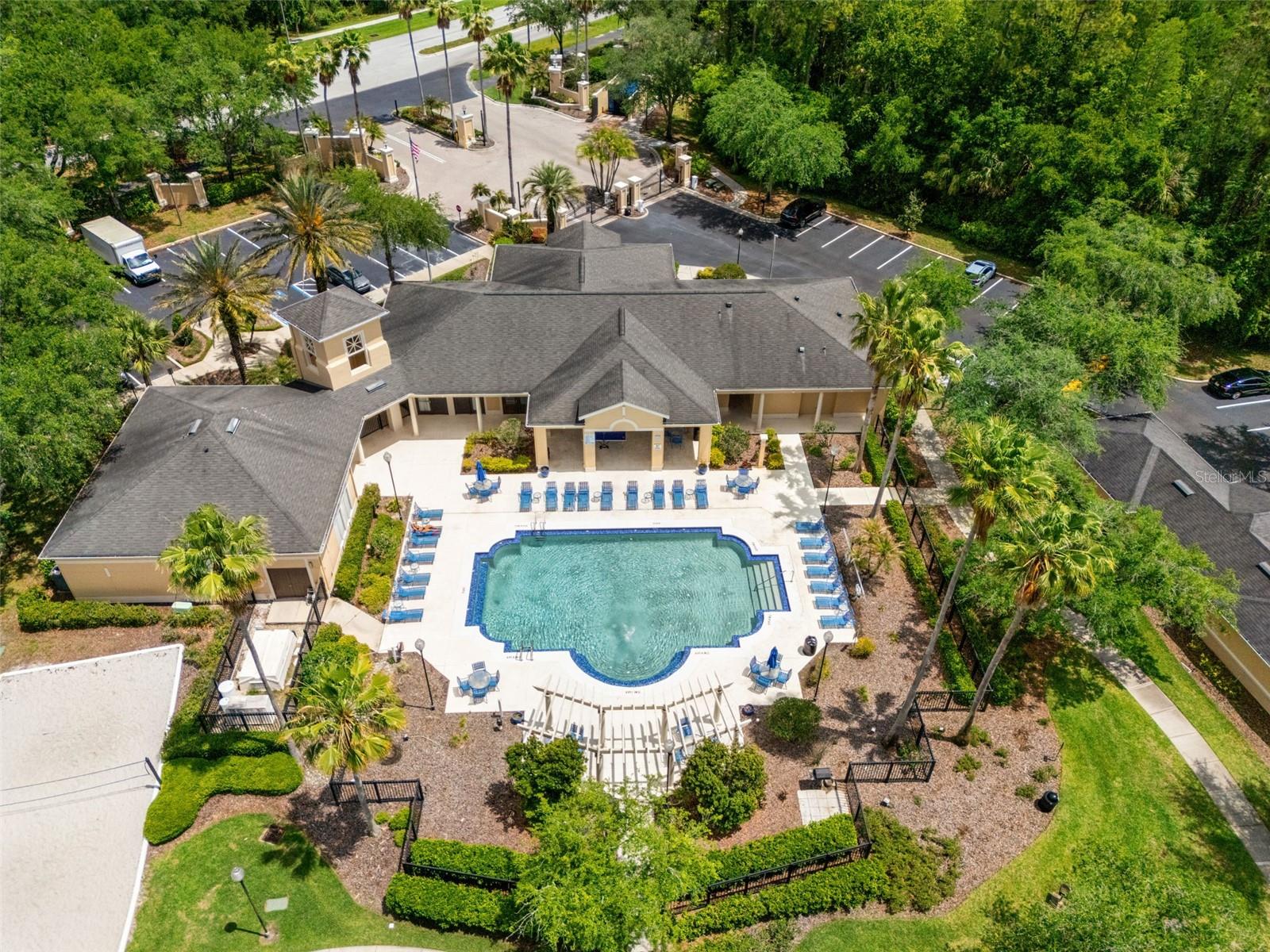 OXFORD PLACE AT TAMPA PALMS - Residential