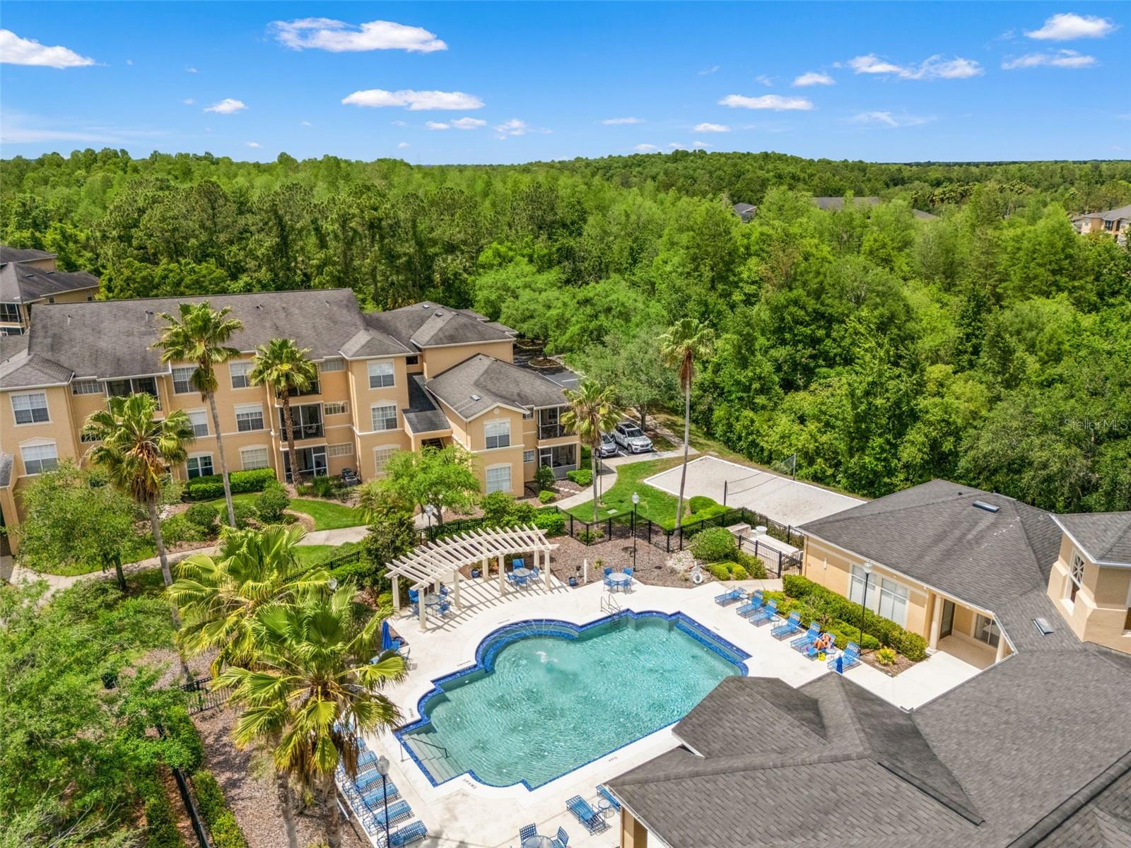 OXFORD PLACE AT TAMPA PALMS - Residential