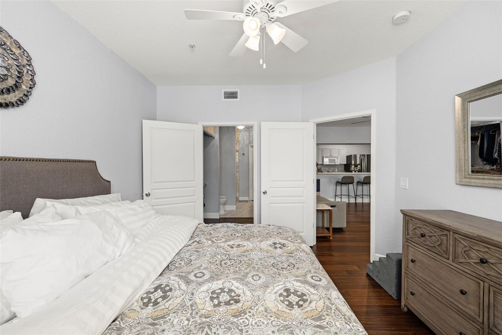 OXFORD PLACE AT TAMPA PALMS - Residential