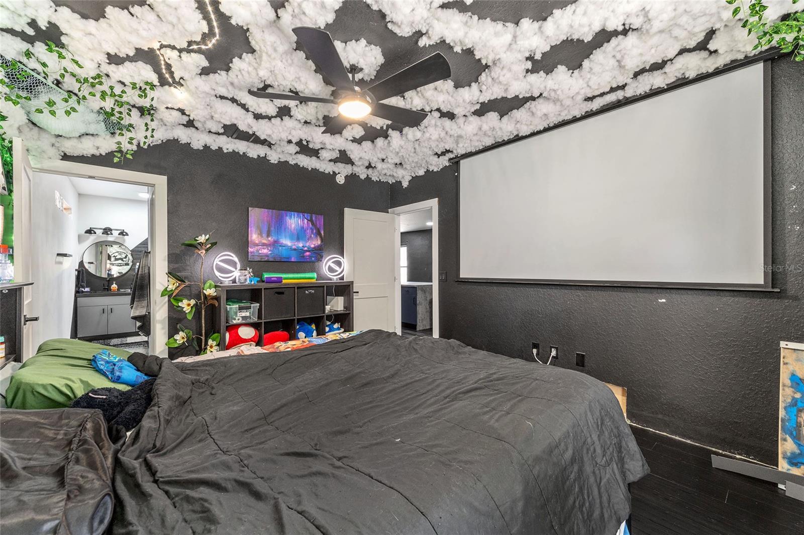 LEE VILLAS - Residential