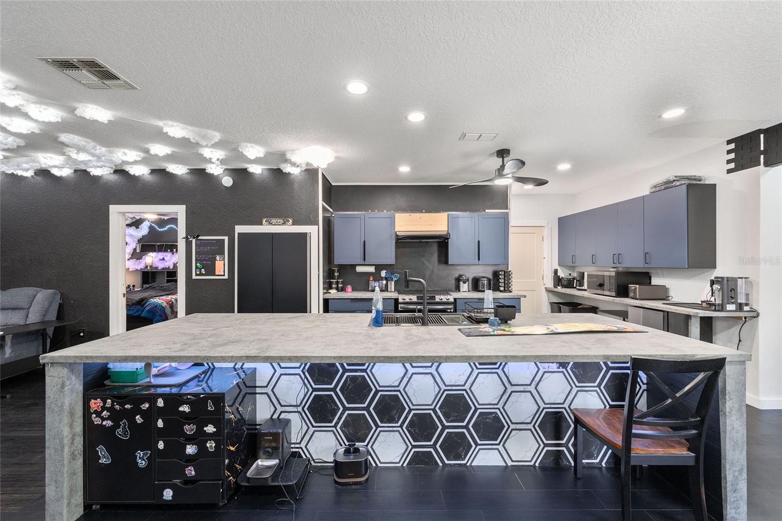 LEE VILLAS - Residential