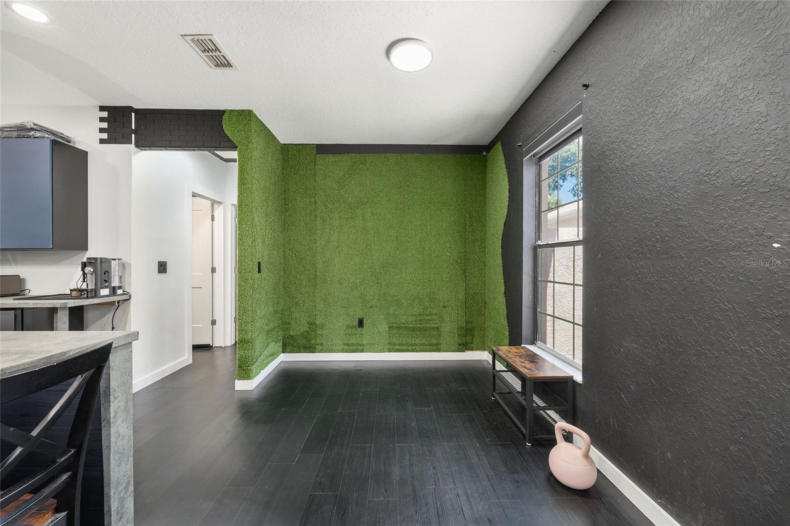 LEE VILLAS - Residential