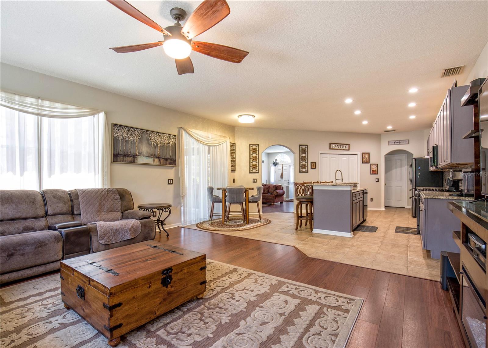 THOUSAND OAKS PH 06-9 - Residential