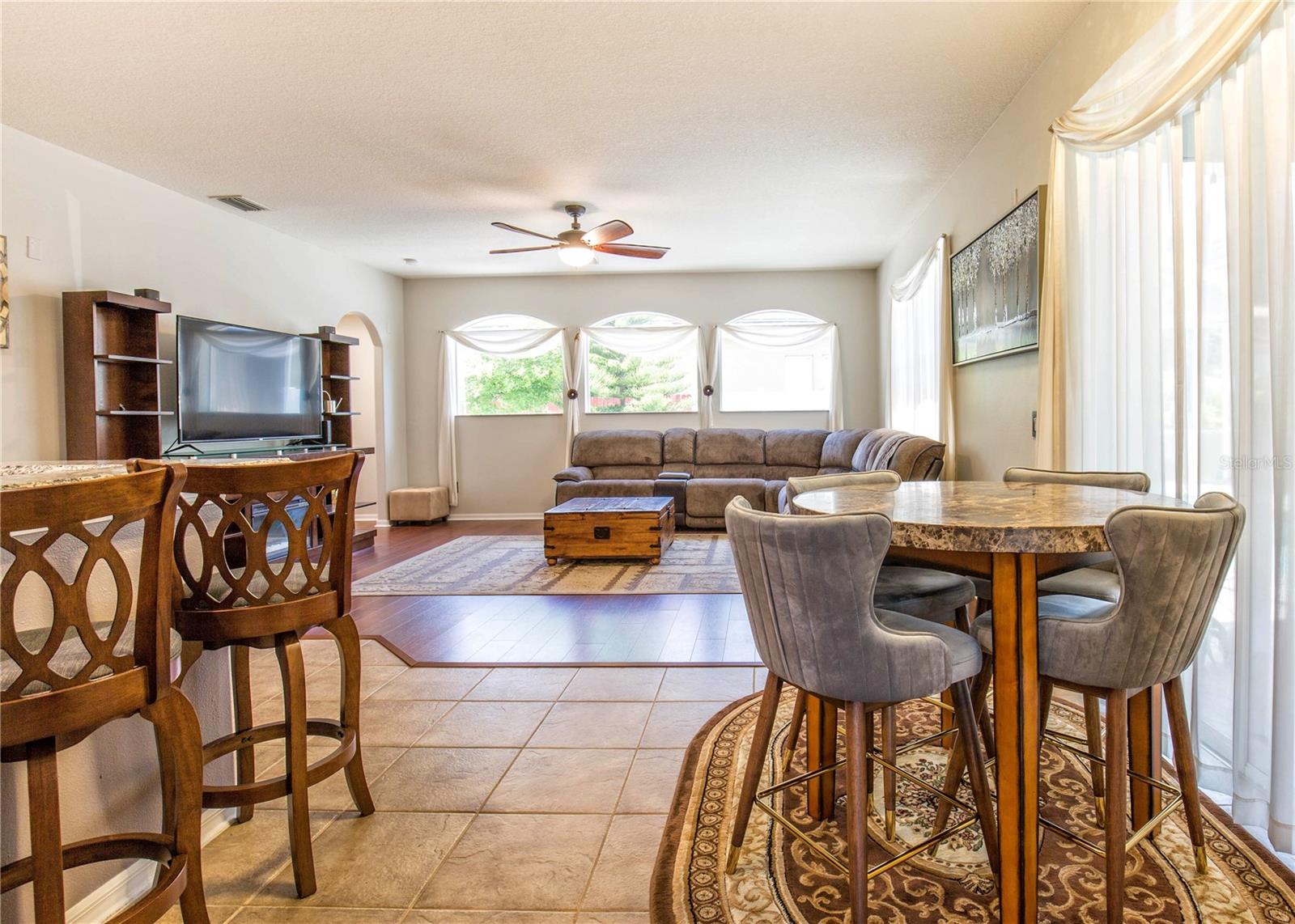 THOUSAND OAKS PH 06-9 - Residential