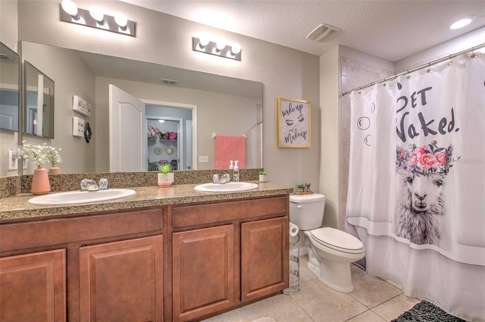 HAWKS POINT PH N TWNHMS - Residential