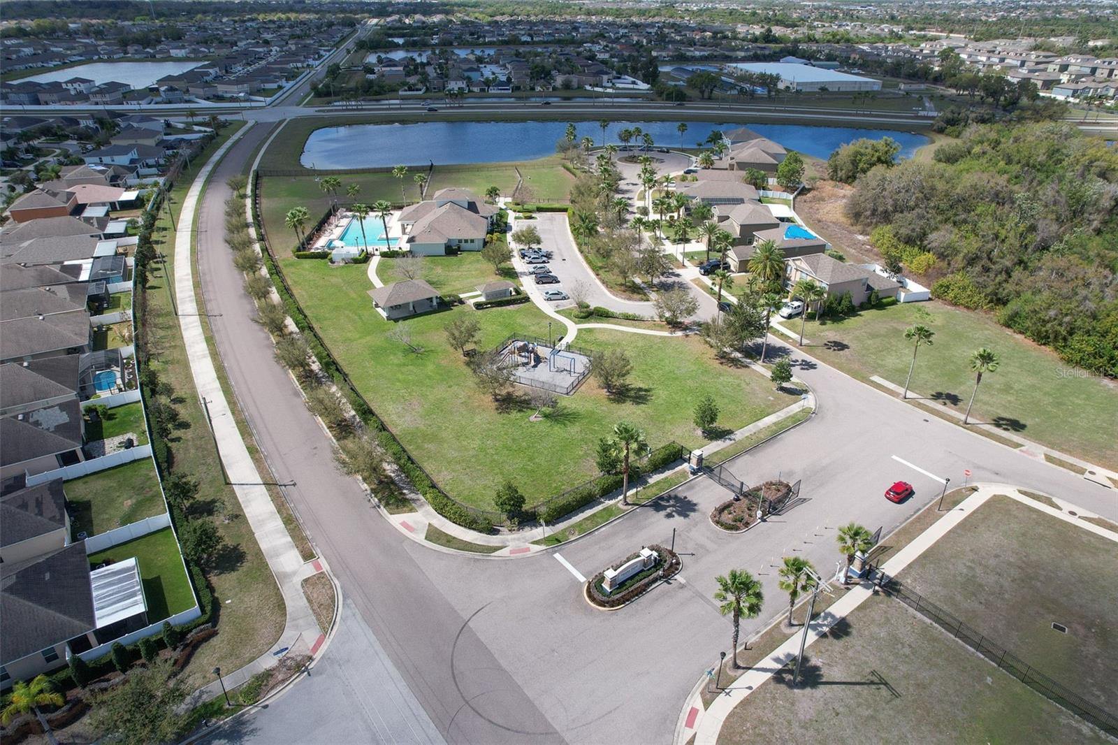 HAWKS POINT PH N TWNHMS - Residential