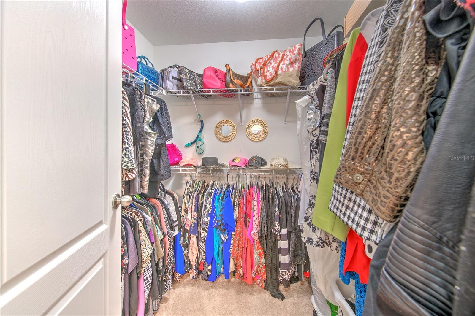 HAWKS POINT PH N TWNHMS - Residential