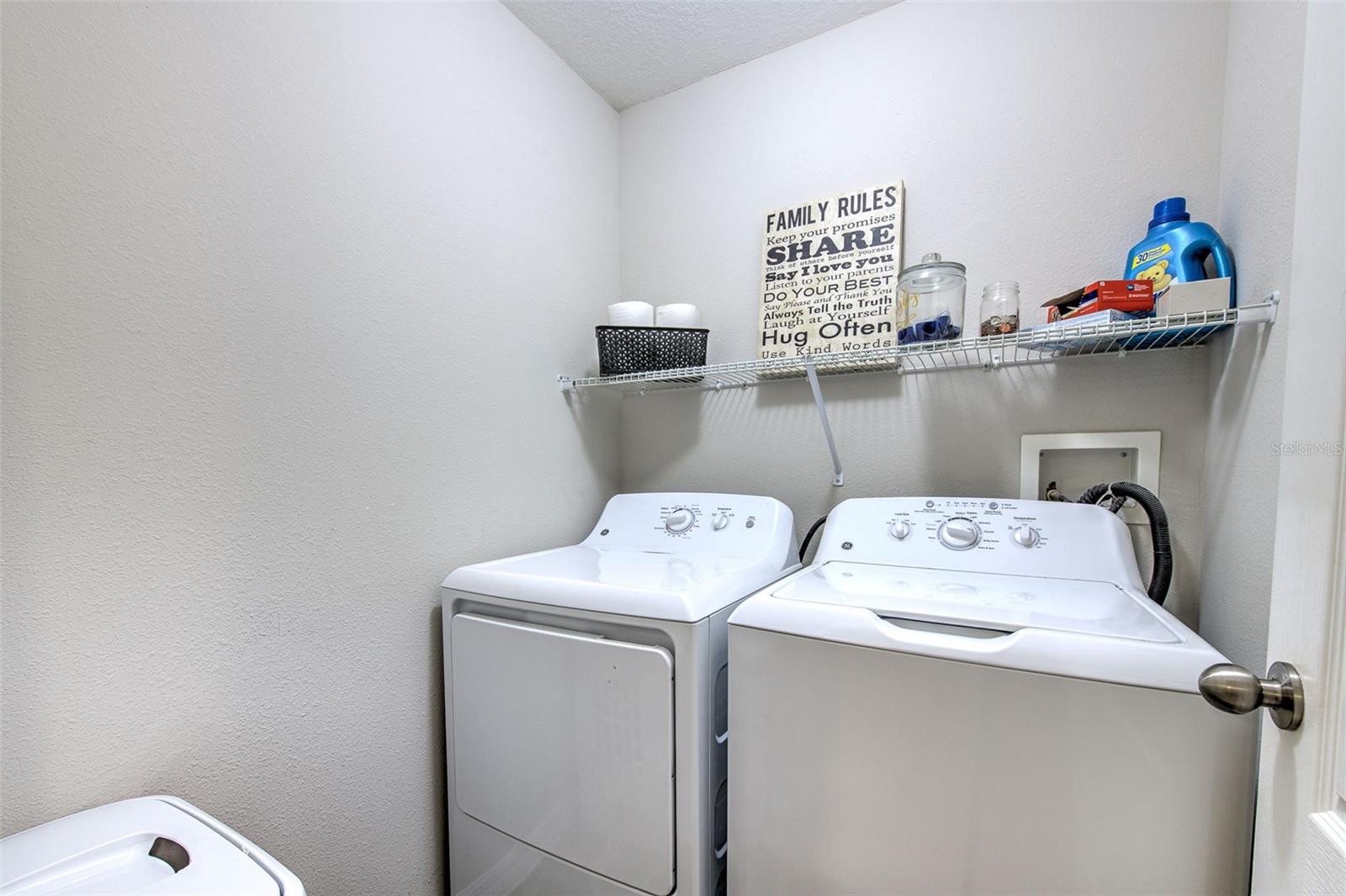 HAWKS POINT PH N TWNHMS - Residential