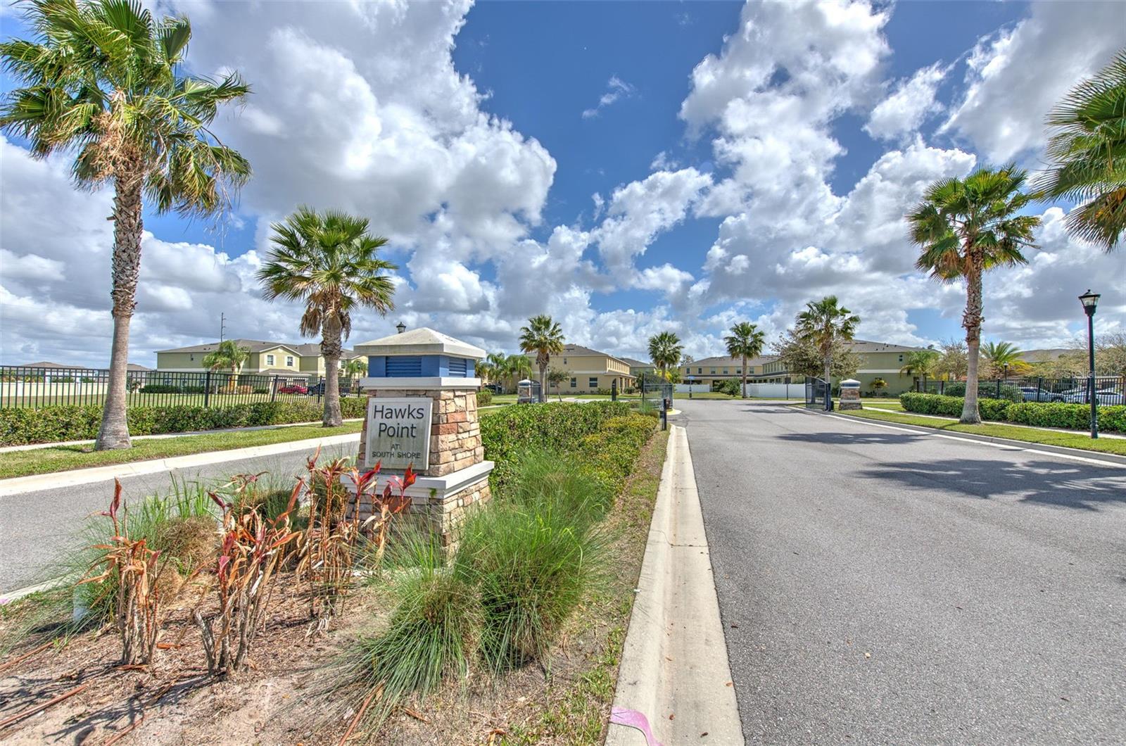 HAWKS POINT PH N TWNHMS - Residential