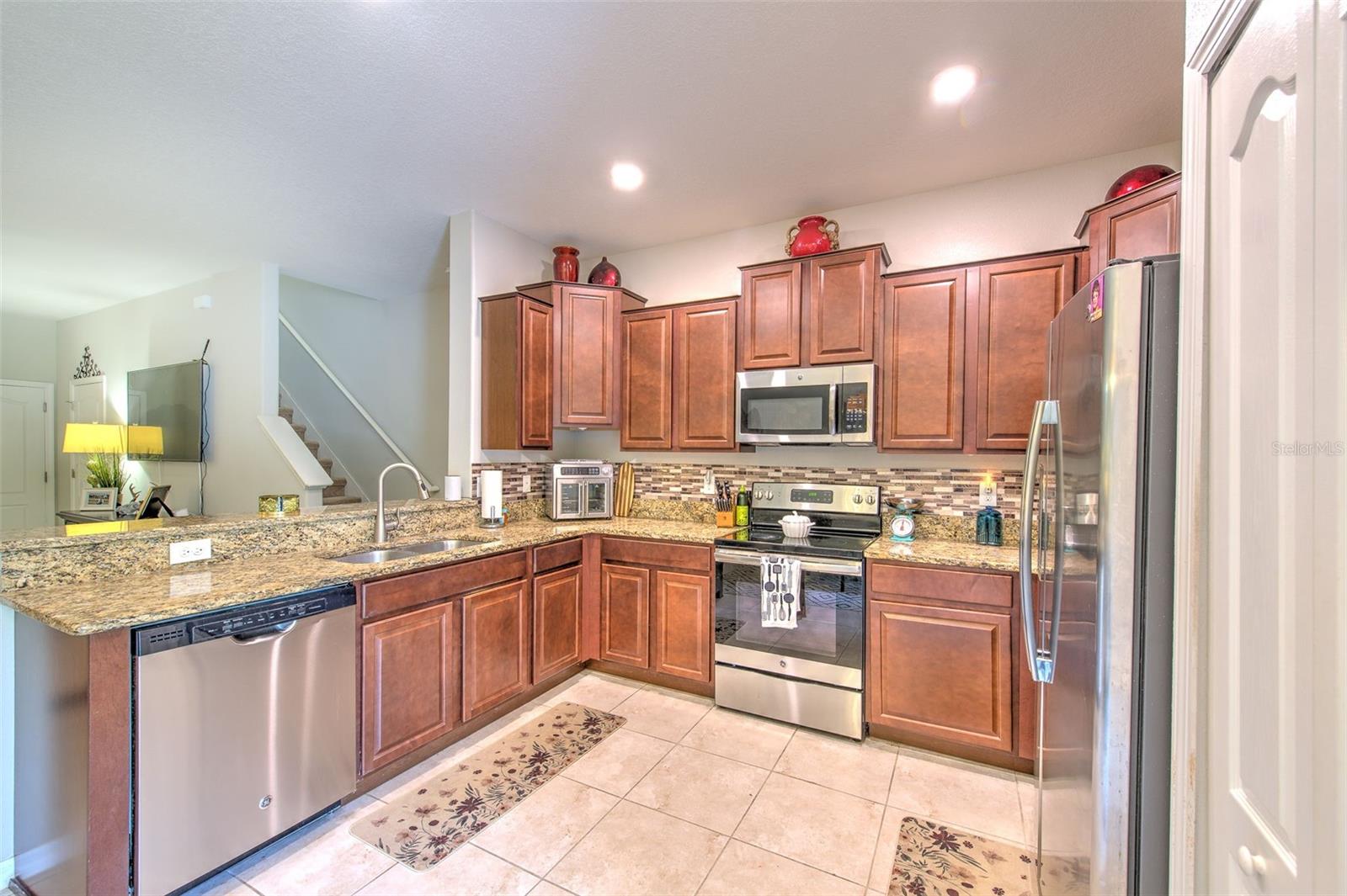 HAWKS POINT PH N TWNHMS - Residential