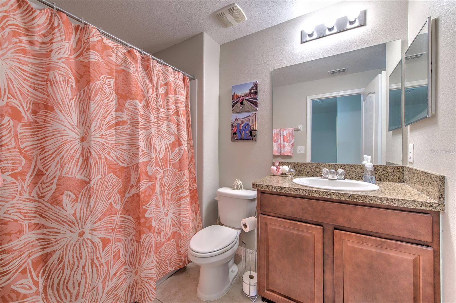 HAWKS POINT PH N TWNHMS - Residential