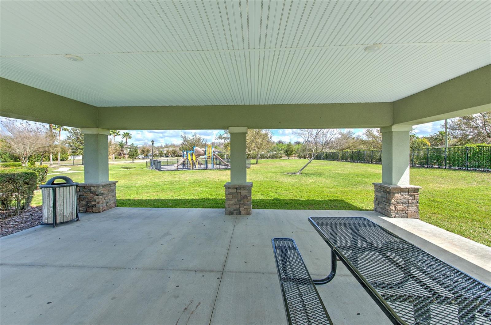 HAWKS POINT PH N TWNHMS - Residential