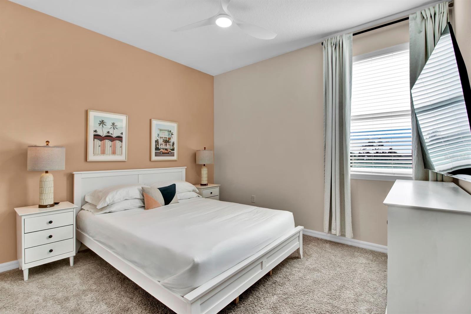 SOLARA RESIDENCE - Residential