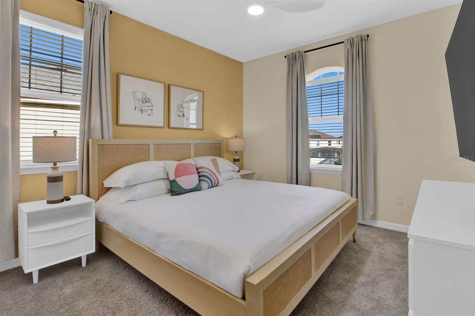 SOLARA RESIDENCE - Residential