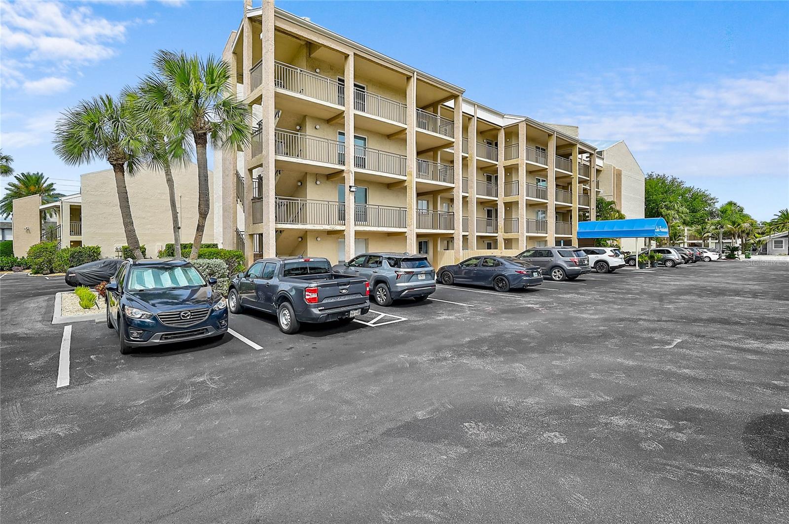 845 BENJAMIN FRANKLIN DRIVE 402