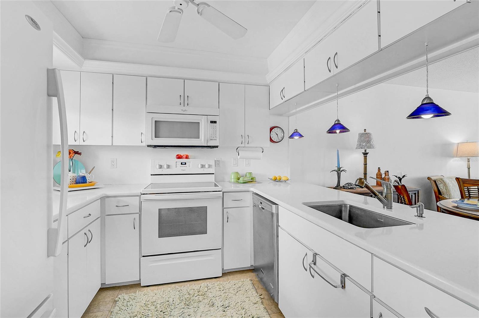 845 BENJAMIN FRANKLIN DRIVE 402