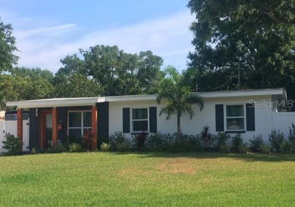 Photo of 4290 Porpoise Drive SE, St Petersburg, FL 33705 (MLS # TB8449795)