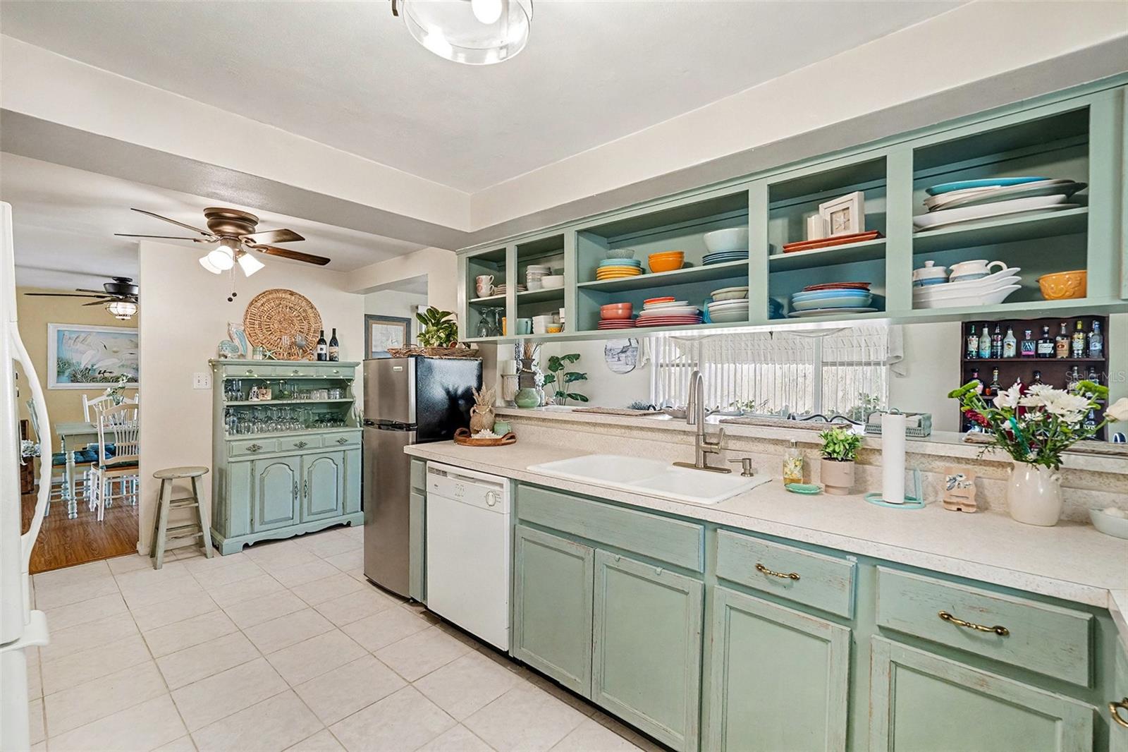 LA VILLA GARDENS - Residential