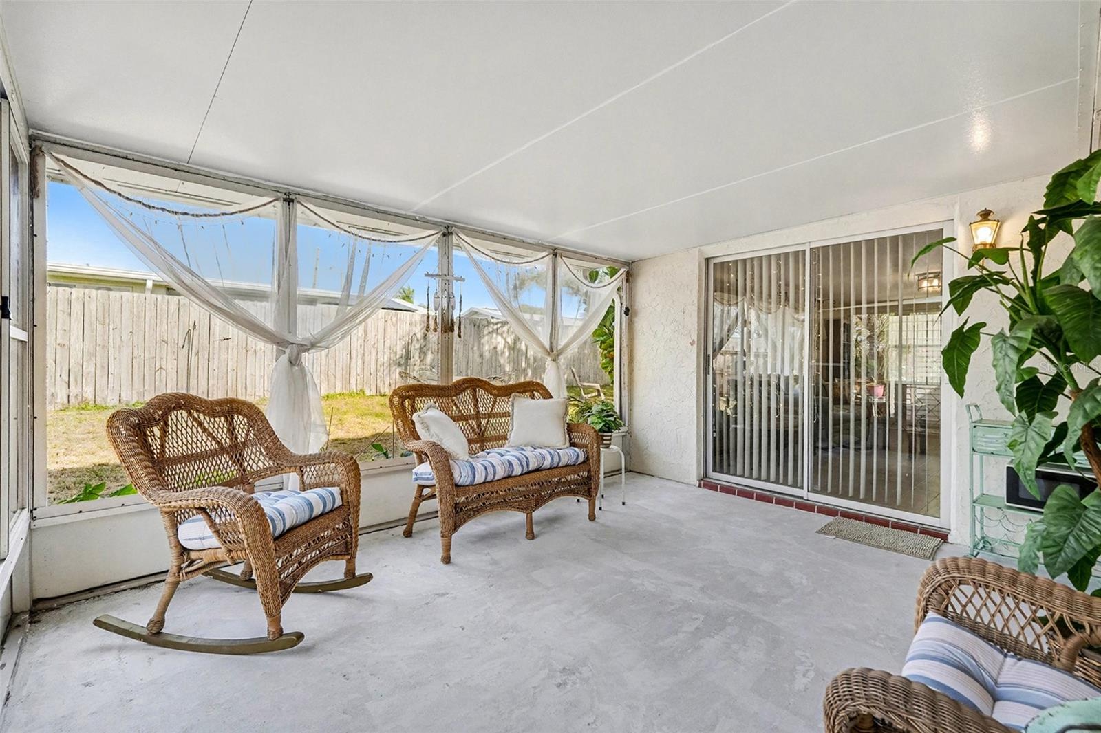 LA VILLA GARDENS - Residential