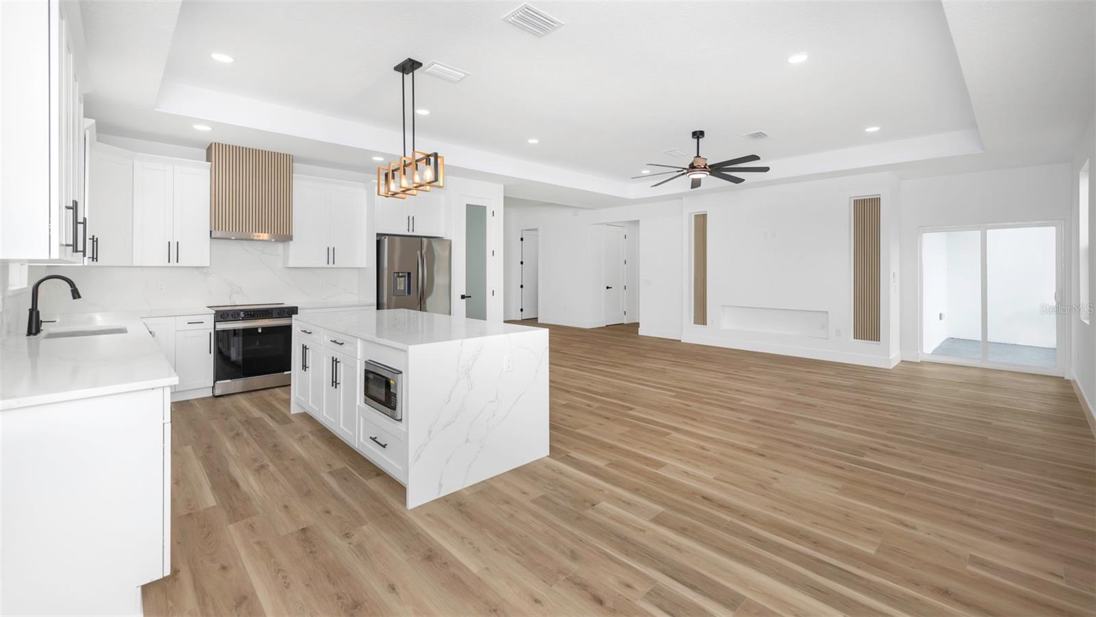 NEW ATHENS CITY - Residential