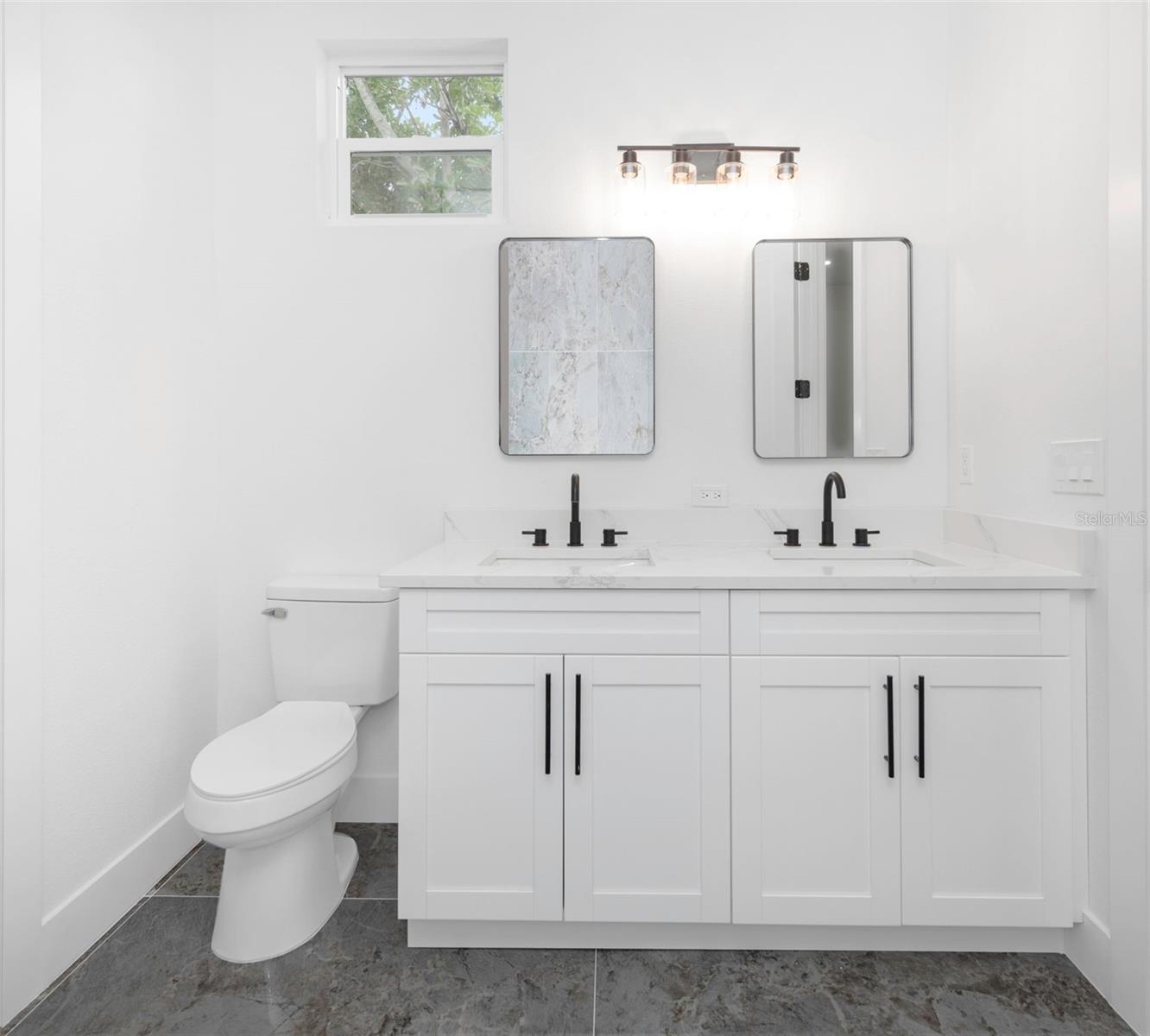 NEW ATHENS CITY - Residential