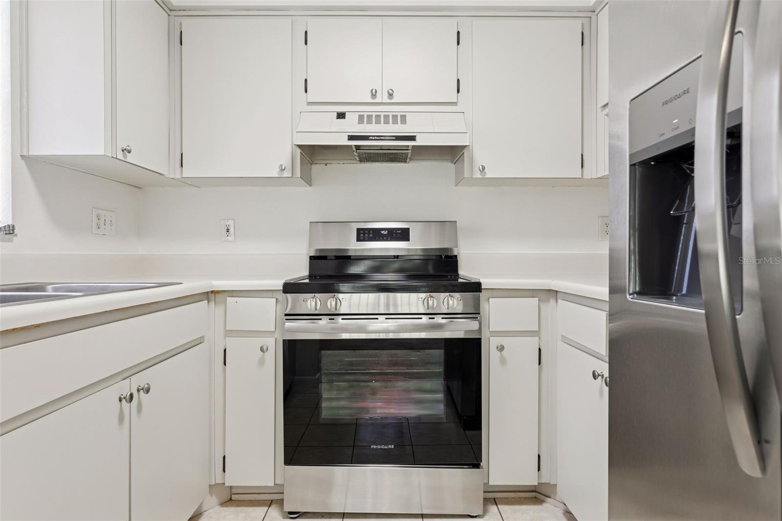 MEADOWLAKE PALM HARBOR CONDO - Residential Lease