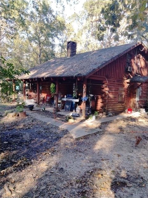 A home in BROOKSVILLE