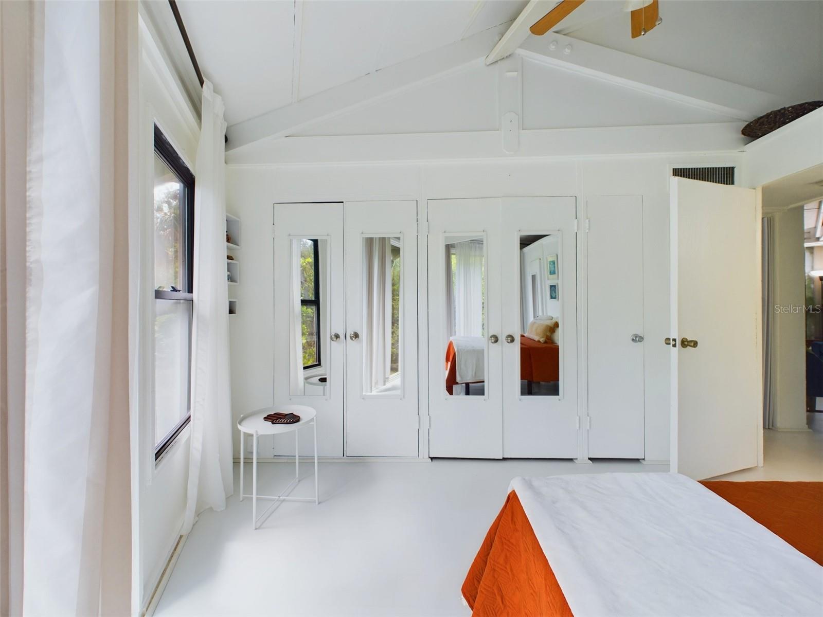 GRENELEFE LAKE LOFT CONDO UNIT 01 PH 01 - Residential