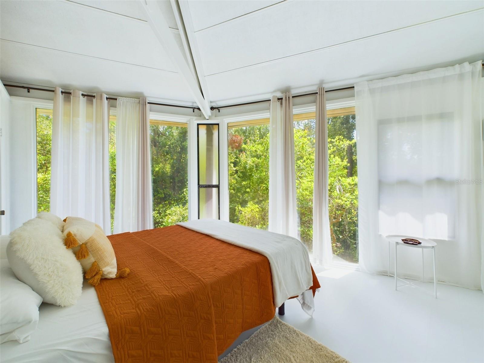 GRENELEFE LAKE LOFT CONDO UNIT 01 PH 01 - Residential