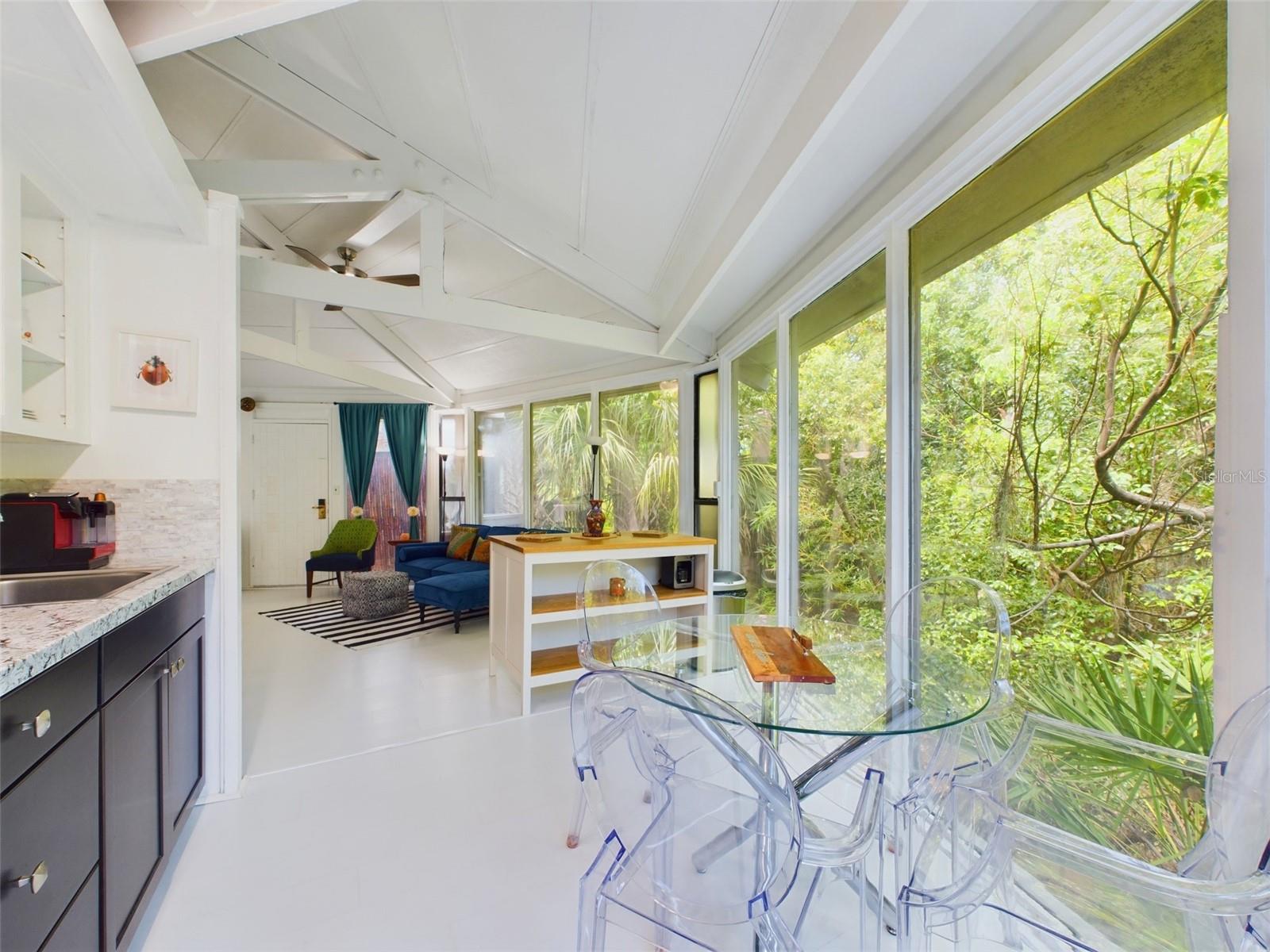 GRENELEFE LAKE LOFT CONDO UNIT 01 PH 01 - Residential
