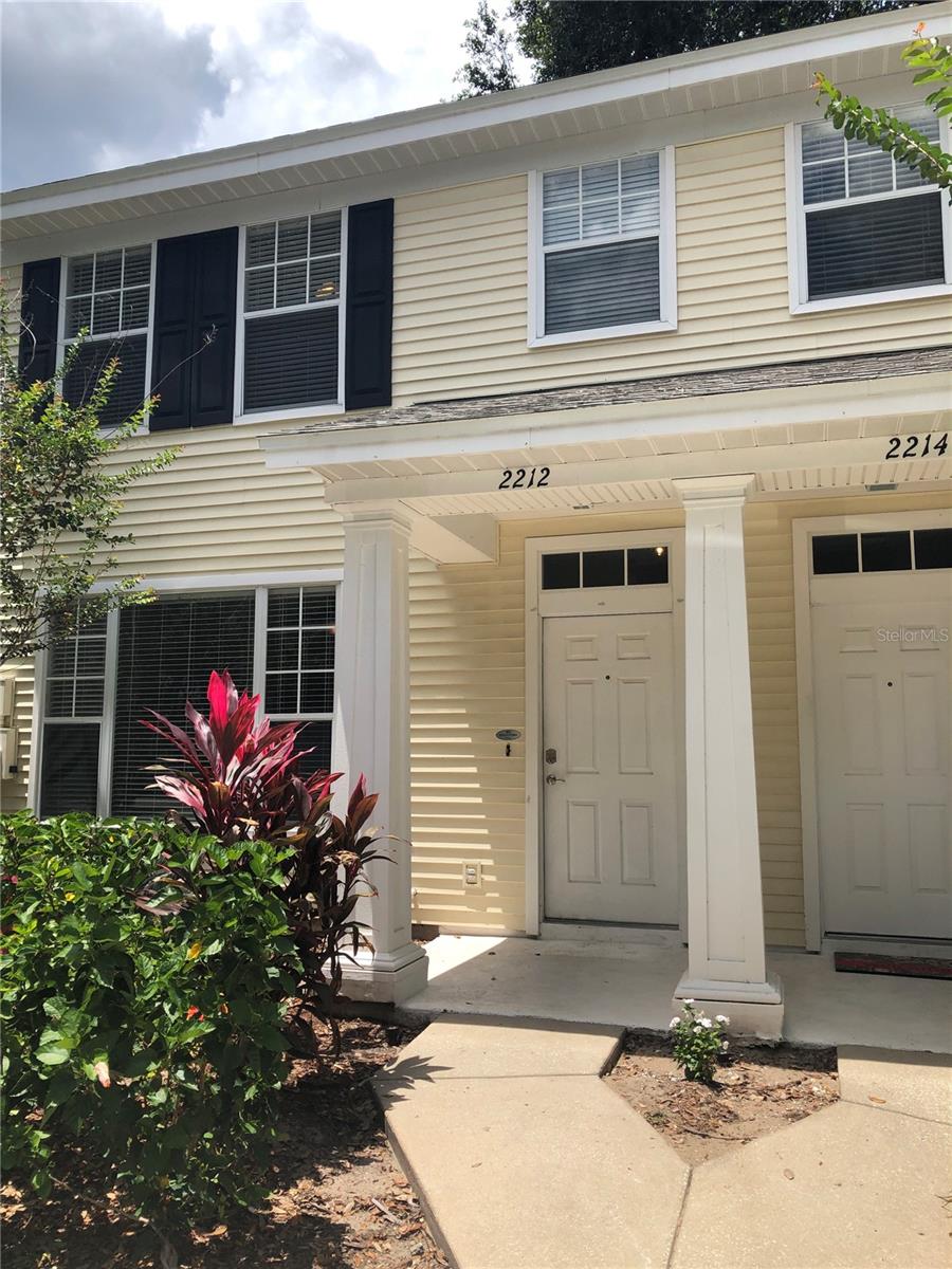 Beautiful move-in ready townhome on a quiet street lined with mature oaks. The open and airy downstairs floor plan features gorgeous ceramic floors throughout plus an updated kitchen with granite countertops, wood cabinets, a pantry, plenty of storage and a breakfast bar. For the convenience of your guests, there is powder room just next to the kitchen and the serene screened-in lanai overlooks a peaceful conservation area, ideal for morning coffee or afternoon happy hour! Upstairs is the primary bedroom with its spacious walk-in closet and adjoining main bath, along with the convenient washer/dryer closet and a good-sized second bedroom. With a great community pool nearby, Oak Valley is a quiet, peaceful community but also close to shops, restaurants, schools, and medical facilities, Easy access to the Selmon Expressway, Interstate 4, and Interstate75 means you can get to the beaches, sporting and cultural events in a matter of minutes. Don't miss out on this fantastic rental in the heart of Valrico!